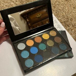 HIPDOT Eyeshadow Palette